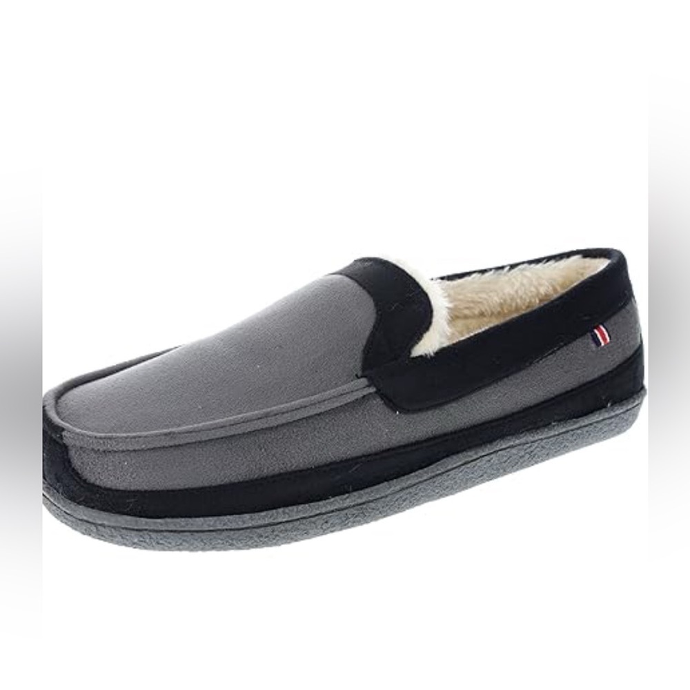 IZOD Men's Moccasin Slipper, Memory Foam, Indoor/Outdoor, Warm Classic Slip-On